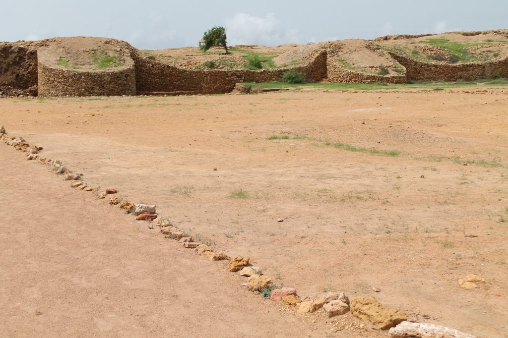 Walking to the archaeological site of Bhambhore